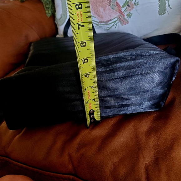 Babau Large Black Seatbeat Anti Theft Backpack with Interior Light - Picture 11 of 16